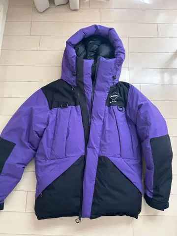 SOPH FCRB DOWN BENCH PARKA 다운 자켓