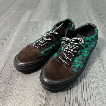 STRAY RATS x VANS Vault 23cm
