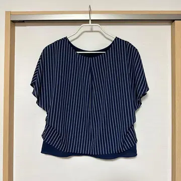 INDIVI 네이비 화이트 스트라이프 블라우스
