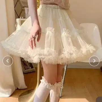 GEMEDA 튤 티어드 미니 스커트 파니에 라이트 베이지