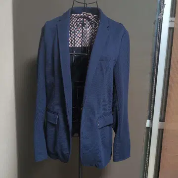 네이비 블레이저 체크 무늬 안감