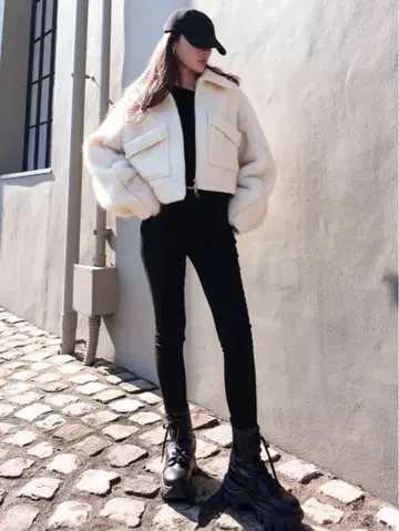 Glam Lips 택 포함 새상품 Black 스트레치 스키니