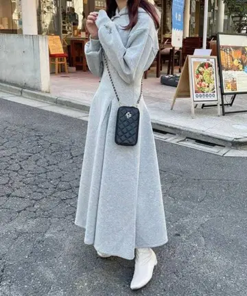 [미사용] 그레이 후드 부착 맨투맨 원피스