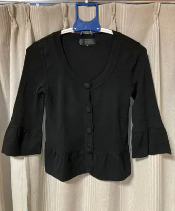 새상품급 언타이틀 니트 가디건 플레어 소매 블랙 M