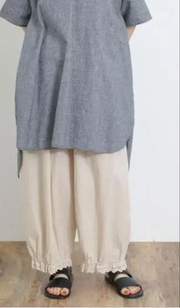 사만사 모스모스 밑단 스캘럽 레이스 팬츠 새상품