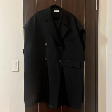 MAISON SPECIAL 블랙 베스트 (빅 실루엣)