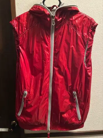 DUBETICA 빨간색 다운 베스트 46 배송비 포함