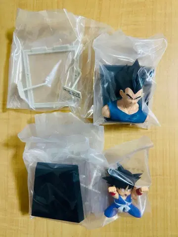 제일복권 DRAGON BALL 40th E상 만화 스트럭처 2개 세트