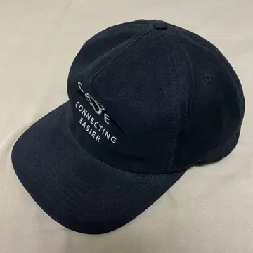 블랙 자수 로고 캡