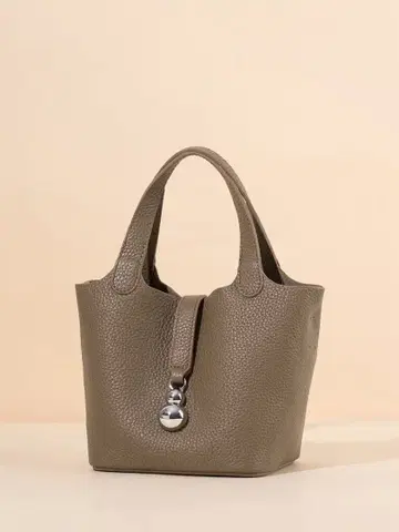 브라운 합성 피혁 토트백