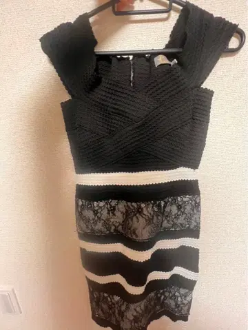 and you 블랙 레이스 스트라이프 드레스