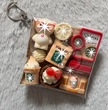 가챠 파우치 [ 곰돌이 ( 안경 ) 카페 레드 x 베이지 계열 ]