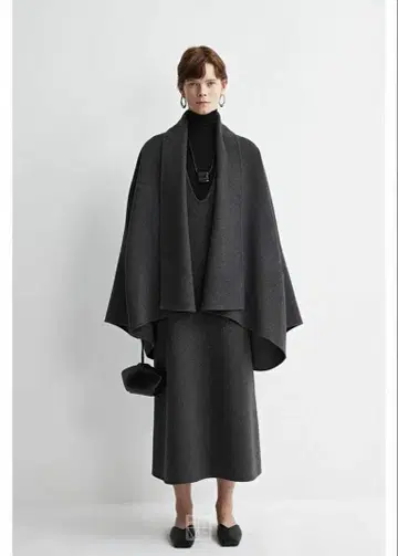 미들 기장 코트 (울 x 실크 x 캐시미어)