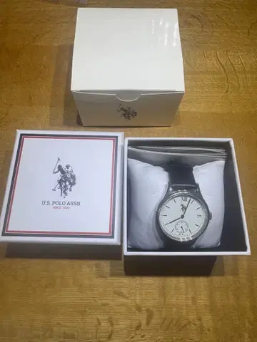 U.S.POLO ASSN 손목시계 블랙 화이트
