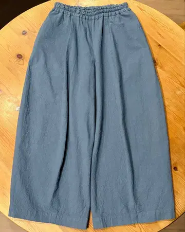 미사용 entwa 와이드 팬츠 (카제노스미카 무릎바지)