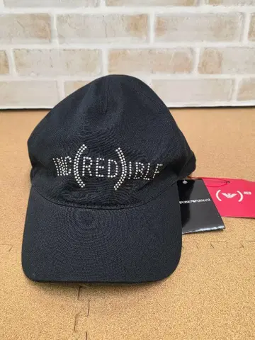 엠포리오 아르마니 캡