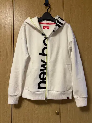 new balance 후드 부착 맨투맨