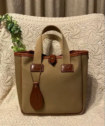 새상품급 Brady 카키 미니 토트백 브레디