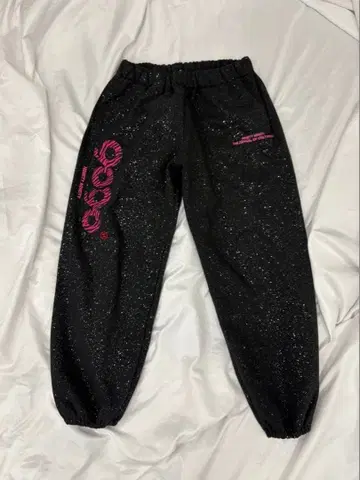 스파클 가공 블랙 조거 팬츠