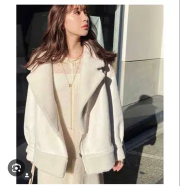 택 포함 새상품 리엔다 리버서블 루즈 보아 자켓