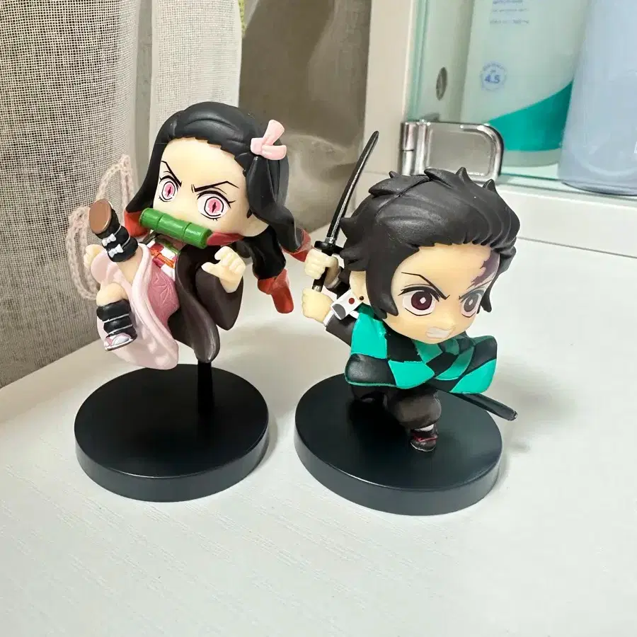 (Sealed) Demon Slayer Adverge Motion Figure Gacha