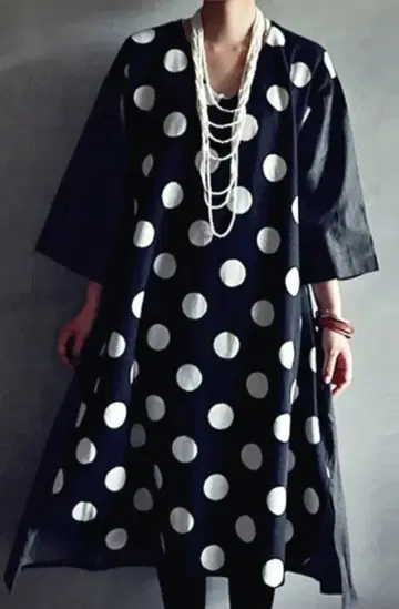 안티카 도트 물방울 패턴 절개 빅 원피스 롱 원피스 단종