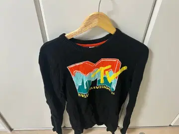 MTV 로고 블랙 스웨터