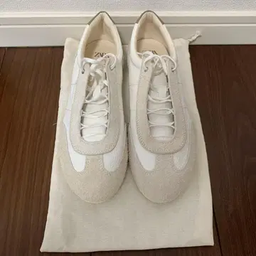 ZARA 뉴앙스 컬러 신발