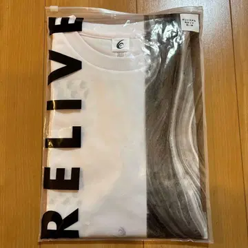 리라이브 셔츠 M 사이즈 라운드넥 화이트
