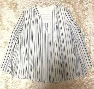 투모로우랜드 TOMORROWLAND 스트라이프 패턴 V넥 쉬폰 블라우스