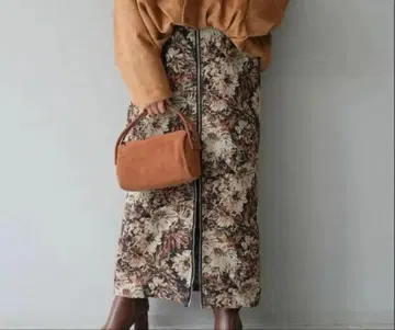 신상 Lumier 뤼미에 고블랑 타이트 스커트 베이지