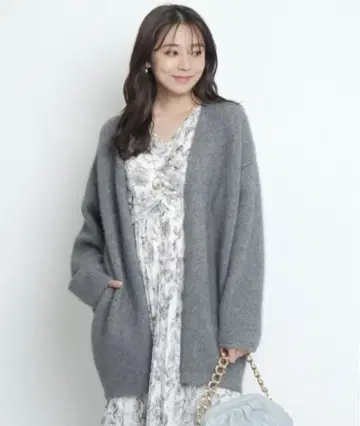 [새상품급] 저스길리티 JUSGLITTY 수플레 가디건 가디건 그레이