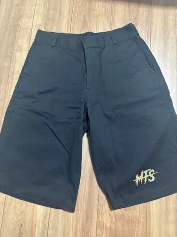 MTS 블랙 코튼 숏팬츠 L