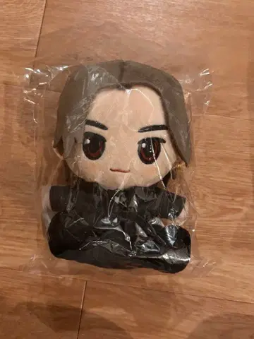 아카니시 진 군 인형