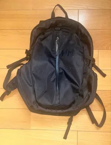 HELLY HANSEN 블랙 백팩