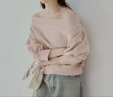 chico 어깨 리본 원숄더 루즈 맨투맨