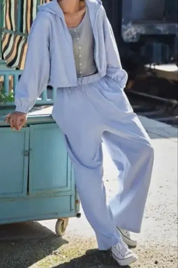 GAP 라이트 블루 저지 셋업 상의 M 사이즈 하의 S 사이즈