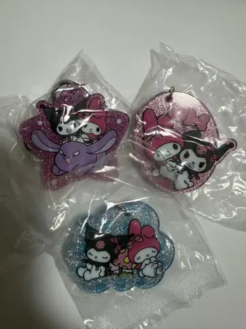 멜로크로전 한정판 라메 아크릴 키링