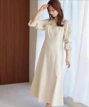 mysty woman 플로럴 도킹 원피스