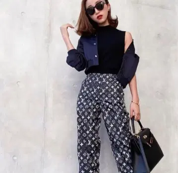 Sheller 도트 버튼 새틴 블루종 블랙