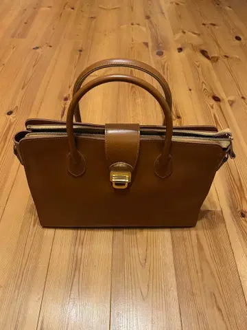 브라운 가죽 비즈니스 백 A4 대응 자립형