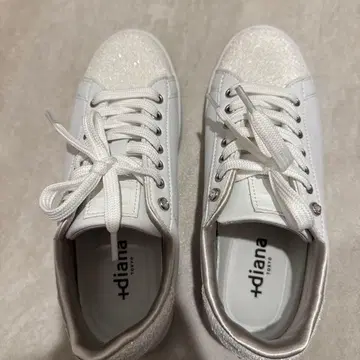 diana 글리터 장식 화이트 스니커즈