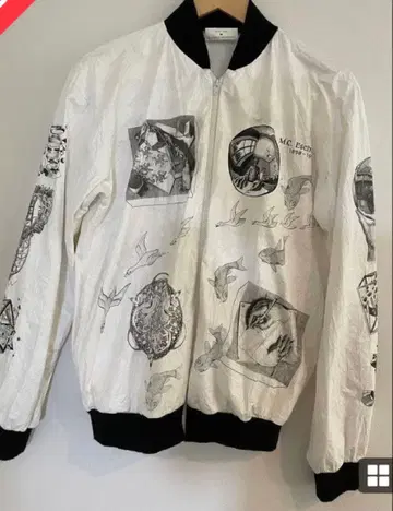 M.C. 에셔 아트 봄버 자켓