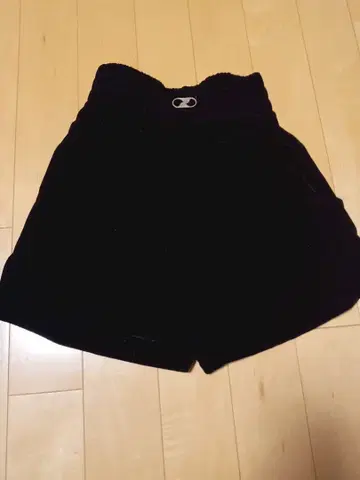 블랙 벨벳 큐롯 허리밴딩 포켓 부착