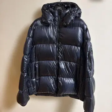 TATRAS 블랙 다운 자켓 후드 부착