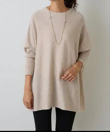 미사용급 비어즐리 빅 숏 크루넥 니트 베이지