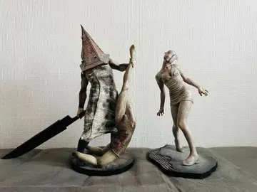 Gecco 사일런트 힐 2 동상 2종 세트