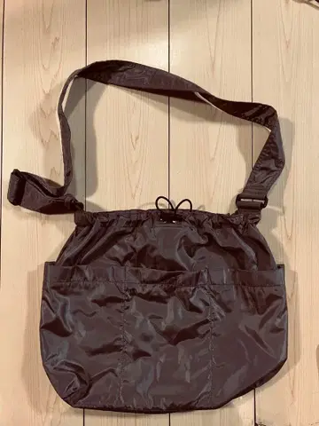 SEASON REASON 숄더백 다크 브라운