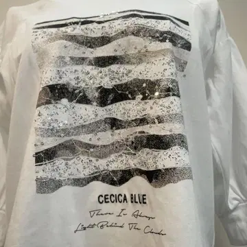 CECICA BLUE 5부 소매 T셔츠 화이트 스팽글&자수