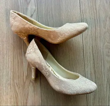 베이지 레이스 하이힐